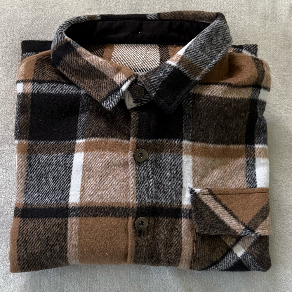 Manfinity Plaid Button Down